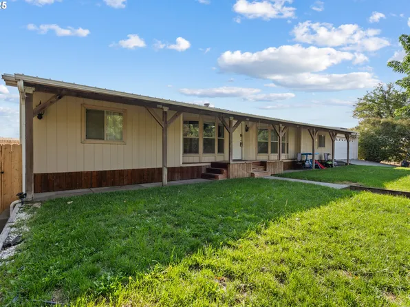 70741 SW Douglas Dr, Pendleton, OR 97801