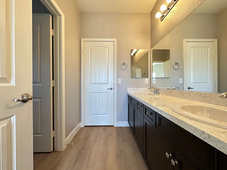 5869 Amber Mesa St — Photo 15