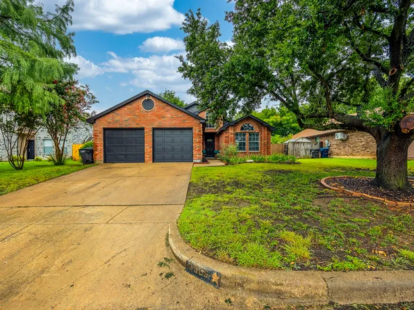 3305 Plantation Ln, Fort Worth, TX 76123
