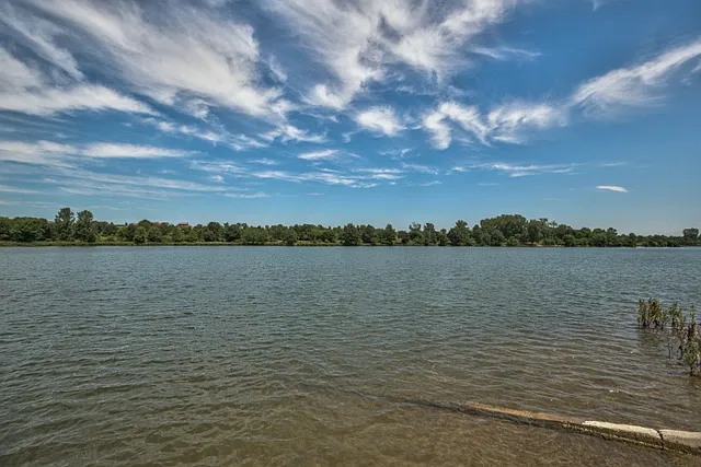 Standing Bear Lake — Photo 45