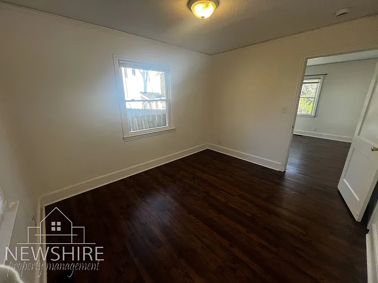 4 Prancer Ave — Photo 5