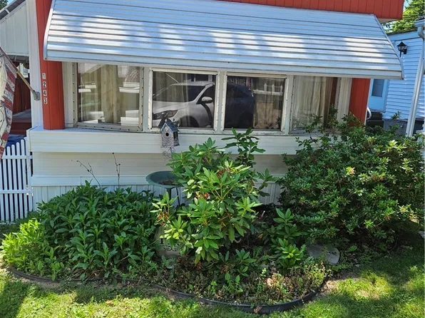 1243 Los Angeles Blvd NW, North Canton, OH 44720