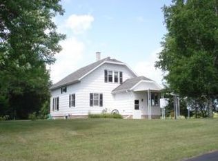 5292 Mosling Rd, Cecil, WI 54111