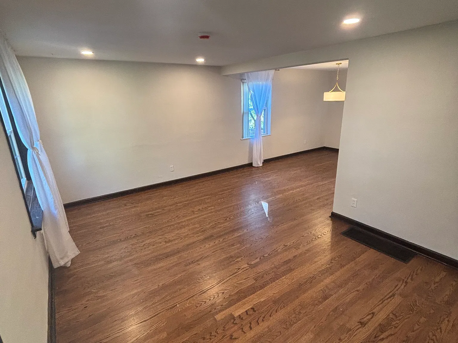 4 bed, 1507 sqft, $1,850 — Photo 2