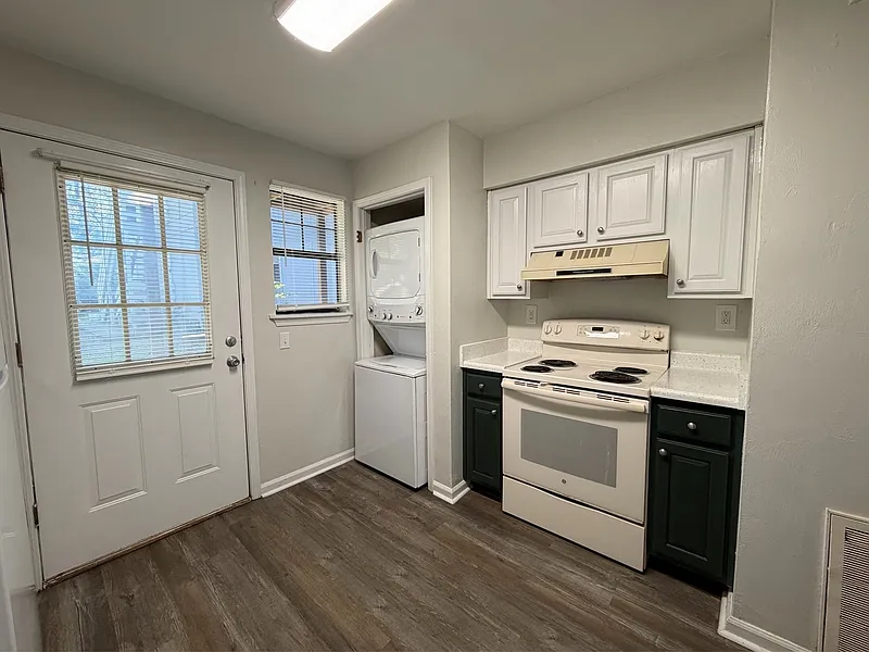 2 bed, 1.0 bath, 680 sqft, $995 — Photo 3