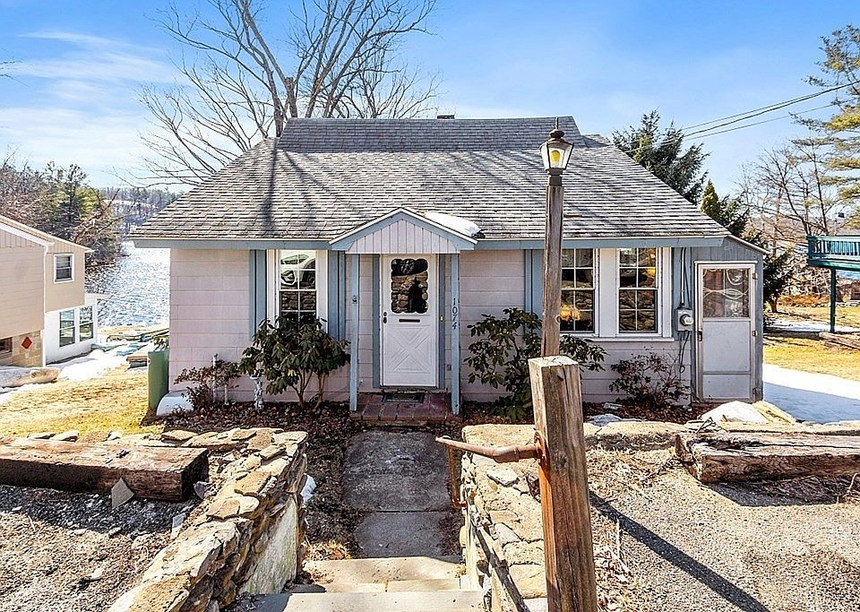 1074 Lancaster Ave, Lunenburg, MA 01462 Zillow
