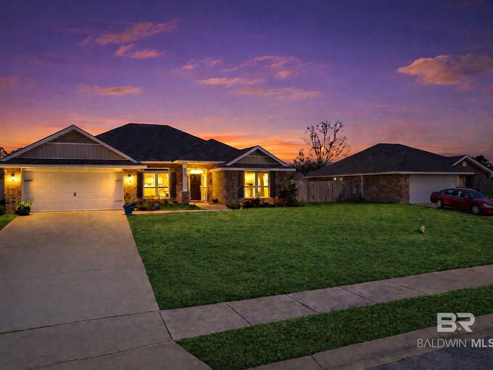 1st image of 23121 Ridgewood Dr