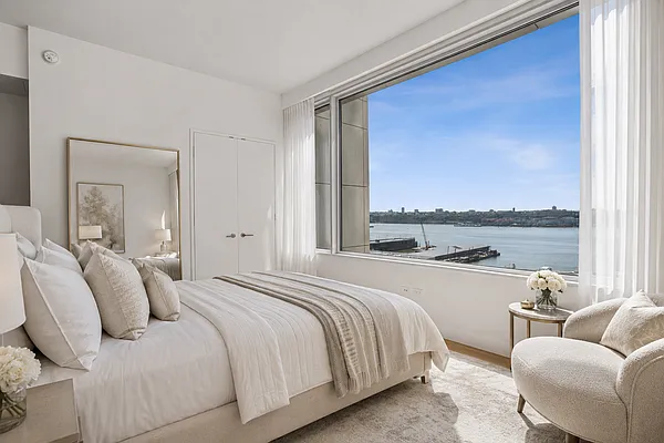 Bedroom, photo 2