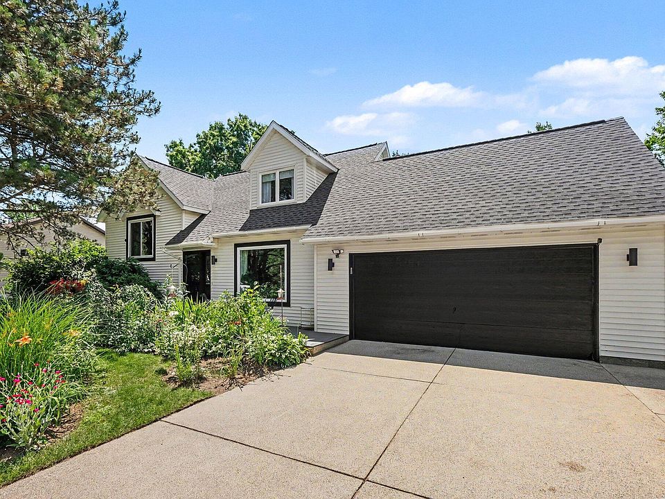 1st image of 6285 Blanca Dr NE