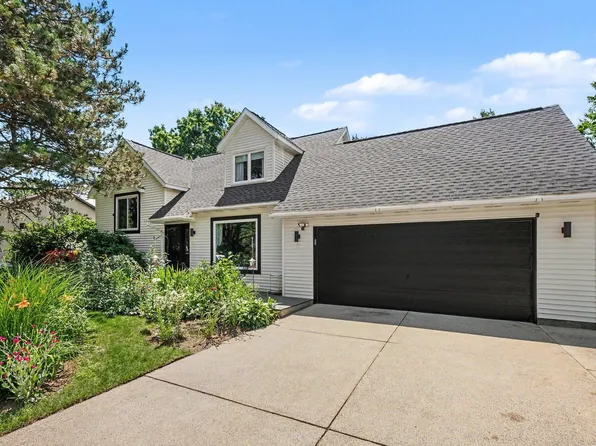 6285 Blanca Dr NE, Rockford, MI 49341