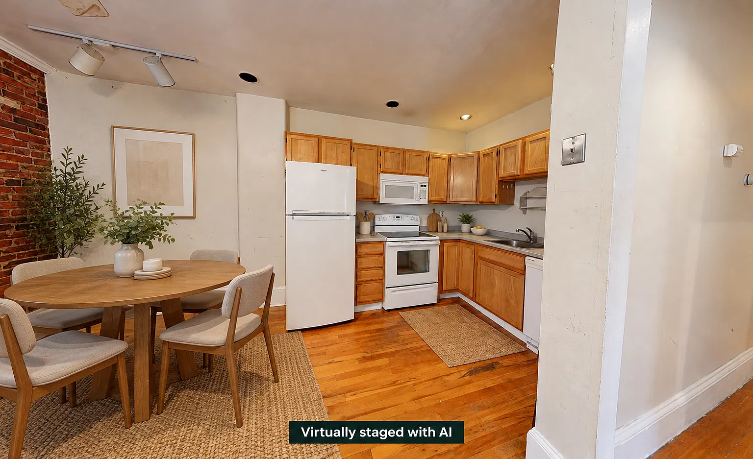 1538 Tremont St — Photo 2