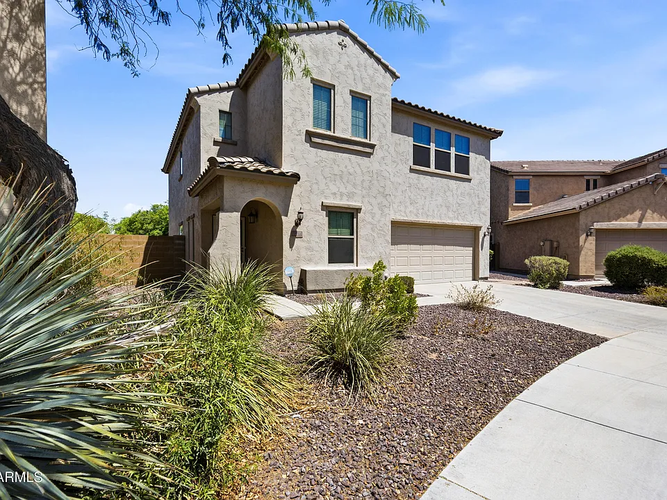 2220 W Beverly Ln
