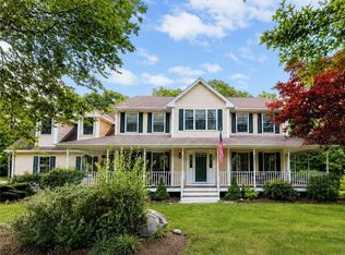 77 Mockingbird Ln, South Kingstown, RI 02879