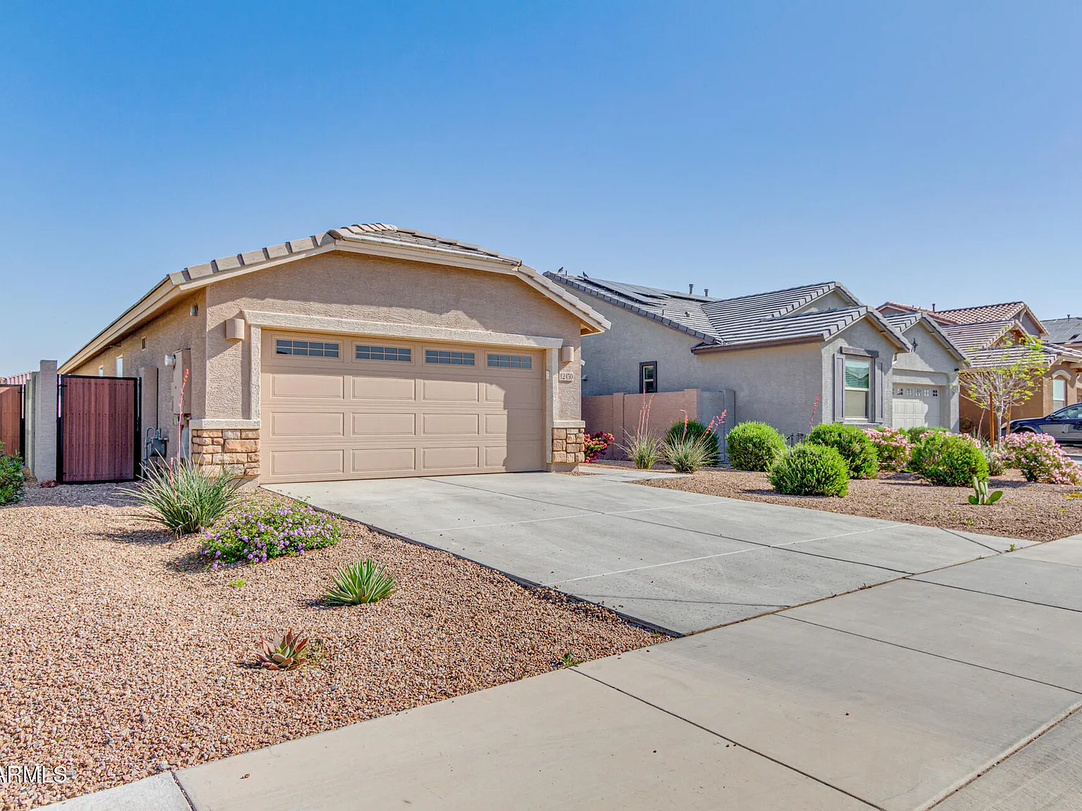 2 bed, 5.0 bath, 1392 sqft, $2,050 — Photo 4