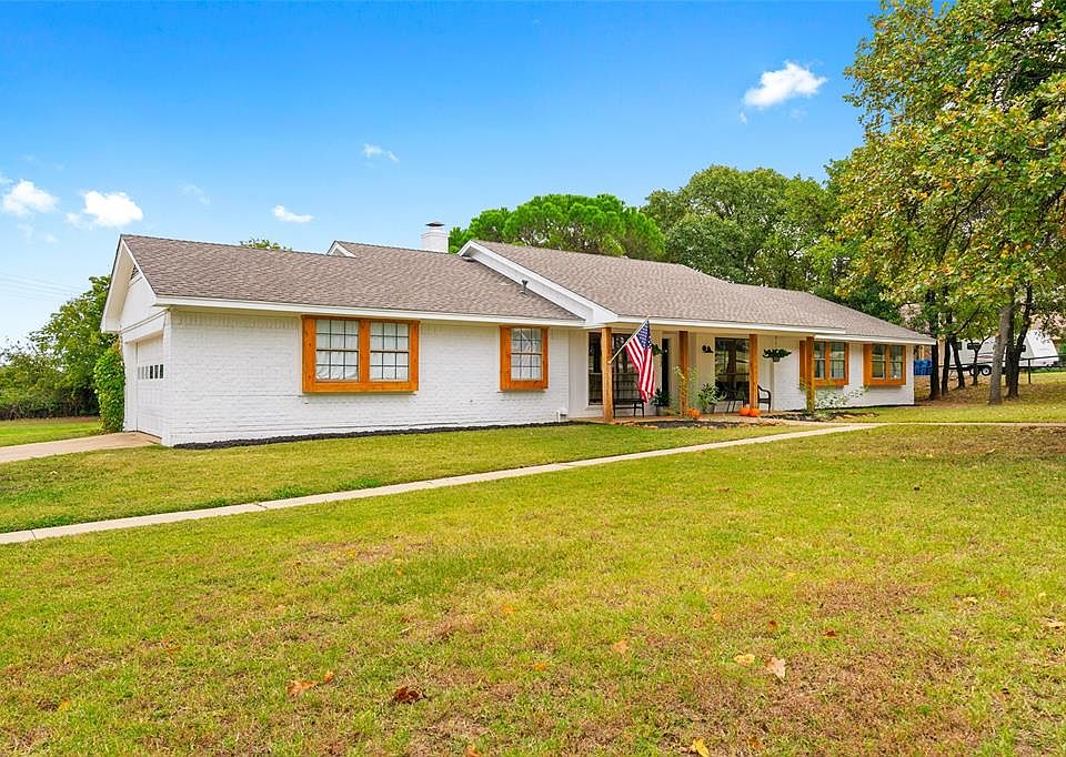 1st image of 913 Meadow Dr