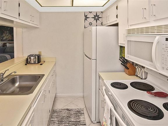 4th image of 4309 27th CT SW #202