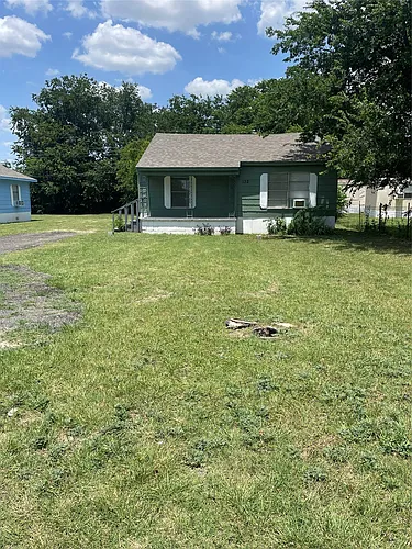 132 Cunningham Blvd Photo 1