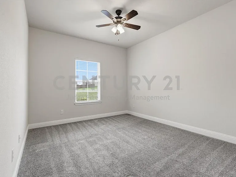 5013 Diamond Dr — Photo 28
