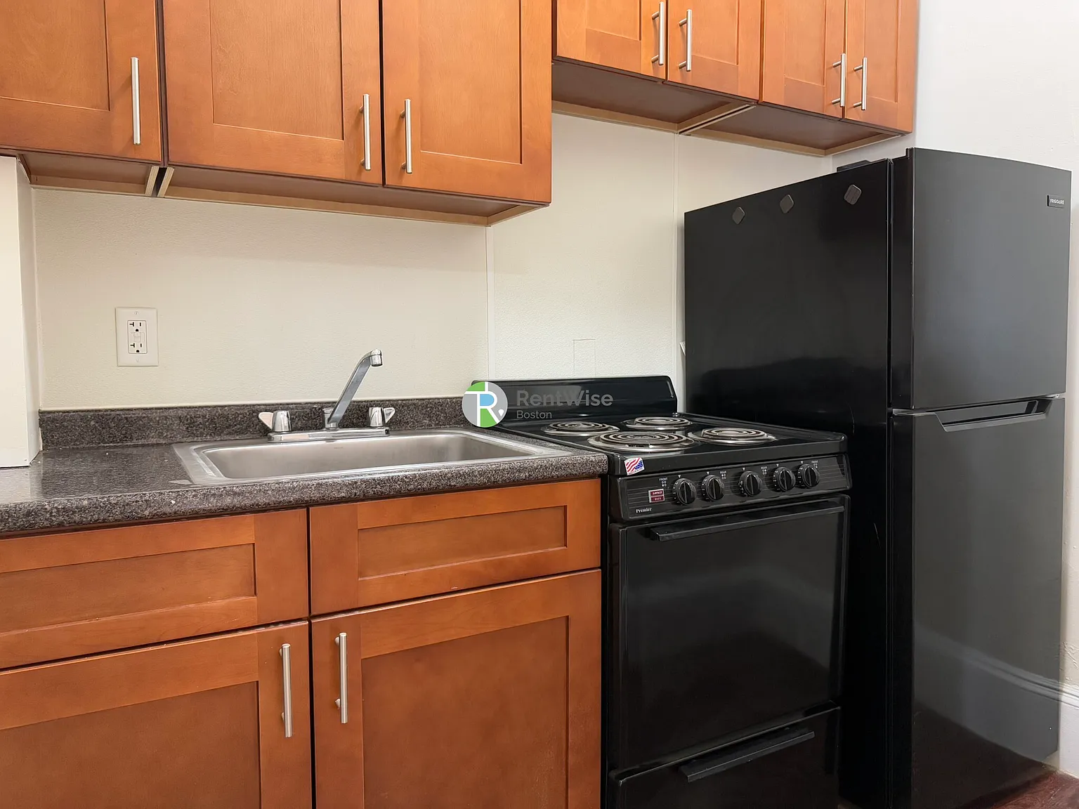 Studio, 475 sqft, $2,185 — Photo 3
