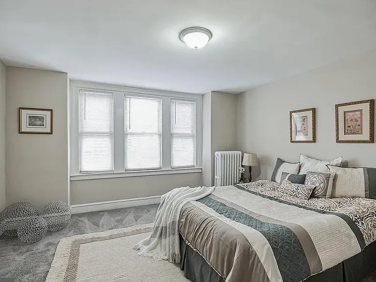 209 Furley St — Photo 16
