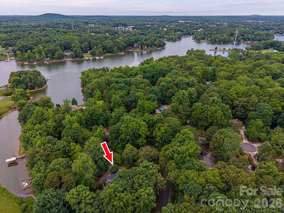 1st image of 40 Catawba Ridge Rd