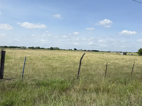 2960 County Road 1062, Greenville, TX 75401