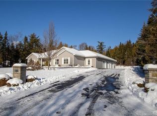 10 Maliseet Dr, Rothesay, NB E2E 2G6