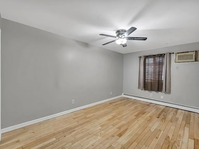 226 49th St #2 — Photo 11