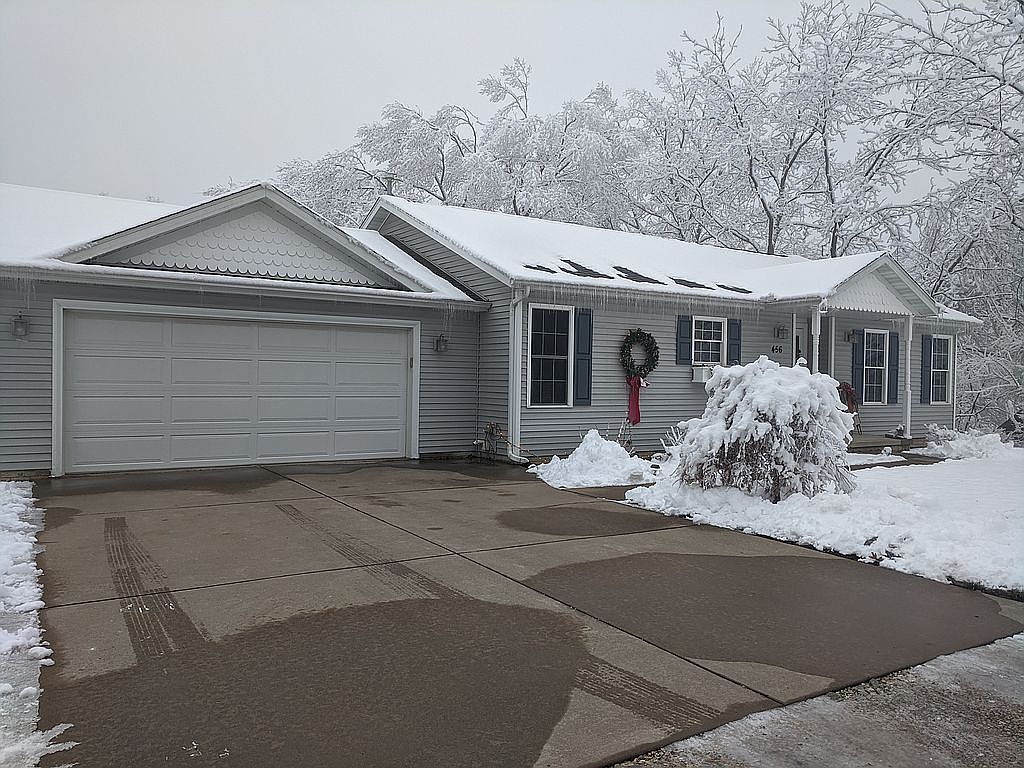 456 Heritage Dr, Mackinaw, IL 61755 Zillow