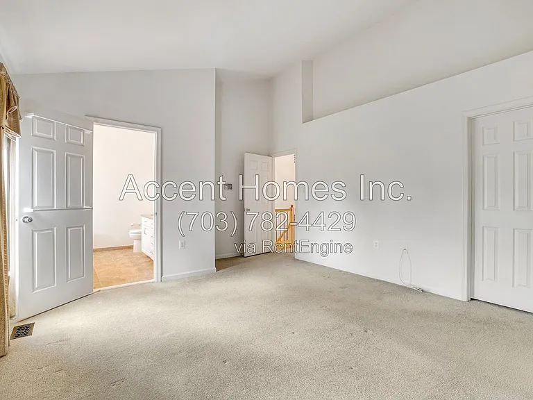 21217 Millwood Sq — Photo 28