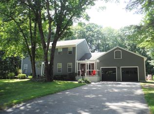 4 Spruce Ln, Brunswick, ME 04011