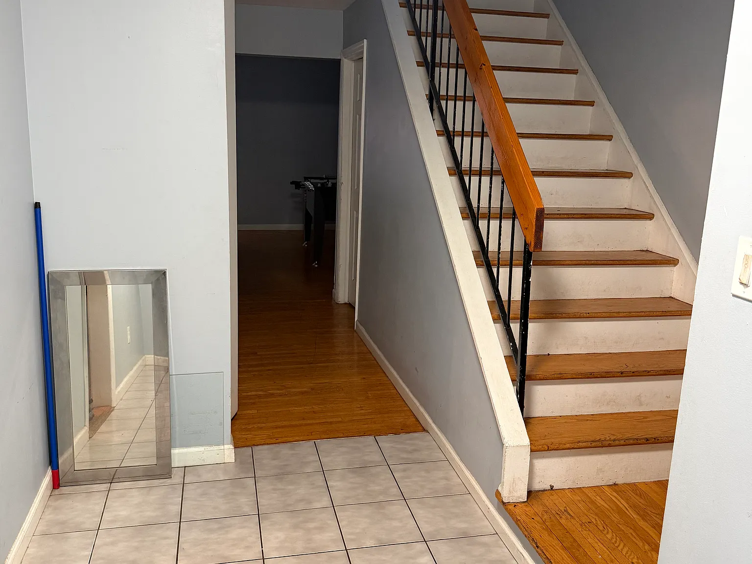 3 bed, 1.5 bath, 1300 sqft, $3,000 — Photo 2