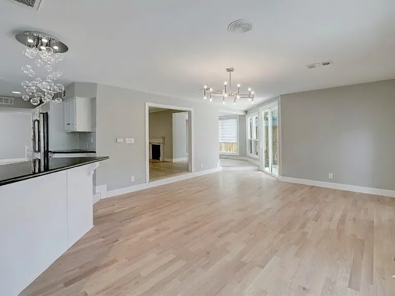 3605 Plumb St — Photo 13