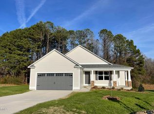 441 Sandcastle Ln, Four Oaks, NC 27524