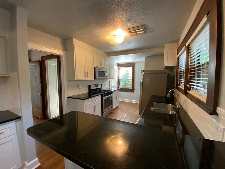 2830 San Gabriel Street — Photo 37