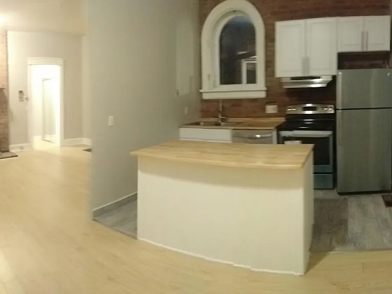 3233 Vine St #1 — Photo 5
