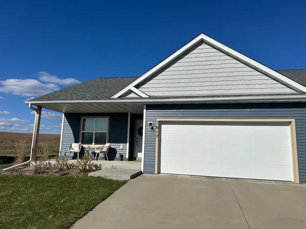 1817 Ridgewood Cir, Menomonie, WI 54751