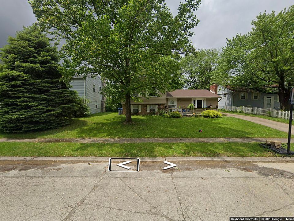 1st image of 3738 N Roseway Ln