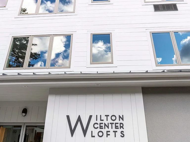 Wilton Center Lofts — Photo 23