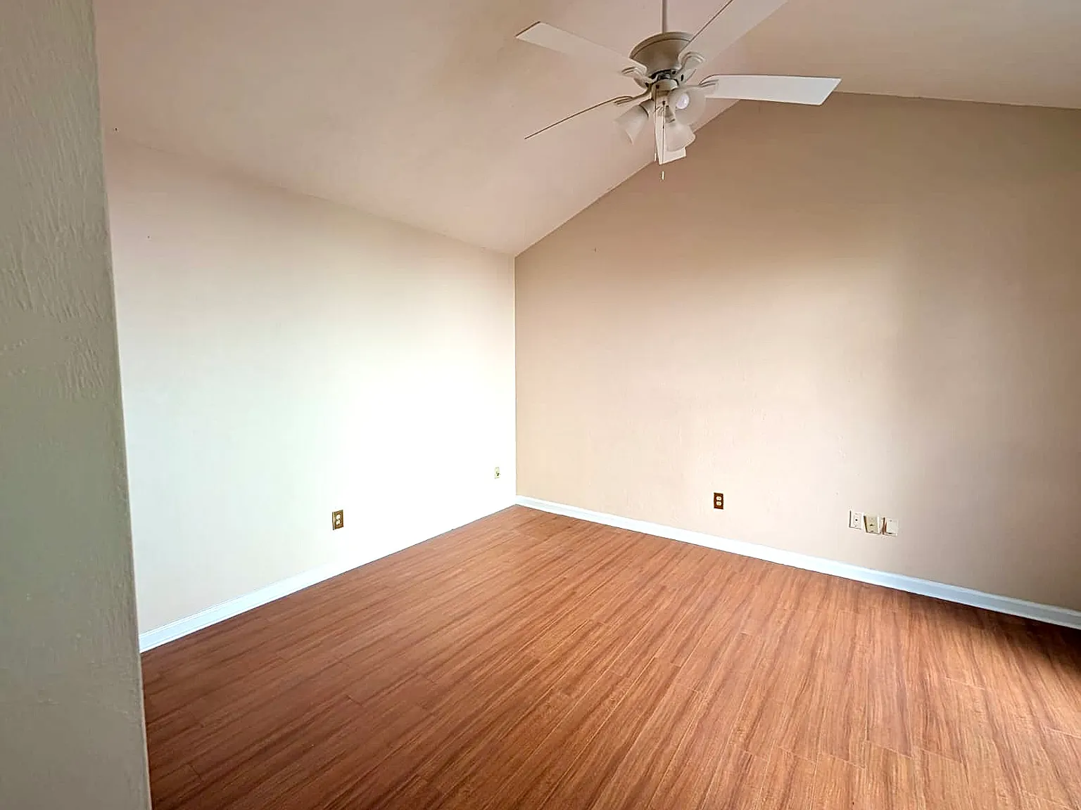 1736 Augustine Pl — Photo 2