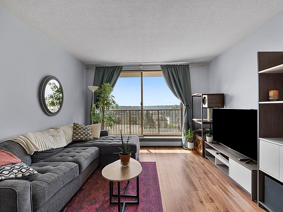 2nd image of 320 Royal Ave #508