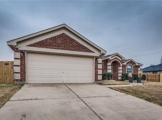 1414 Whispering Oaks Dr, Midlothian, TX 76065