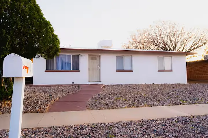 6858 E David Dr — Photo 3