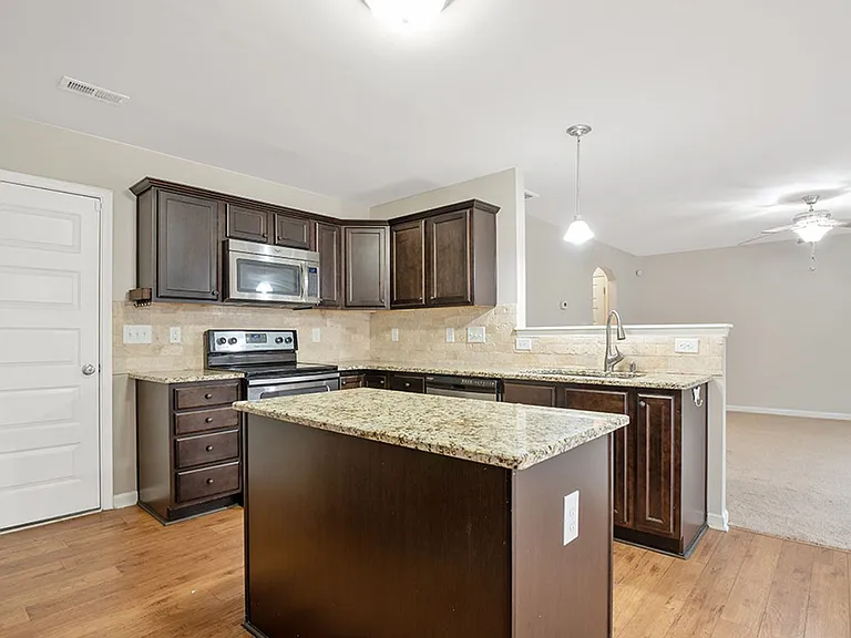 630 Flaherty Ave — Photo 10