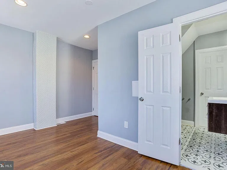 487 N Church St — Photo 15