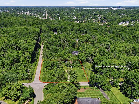 3rd image of 7255 Drake Rd