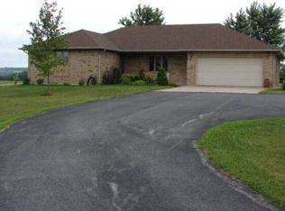 938 Whispering Oaks Rd, Marshfield, MO 65706