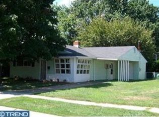 5 Meadow Ln, Newark, DE 19713