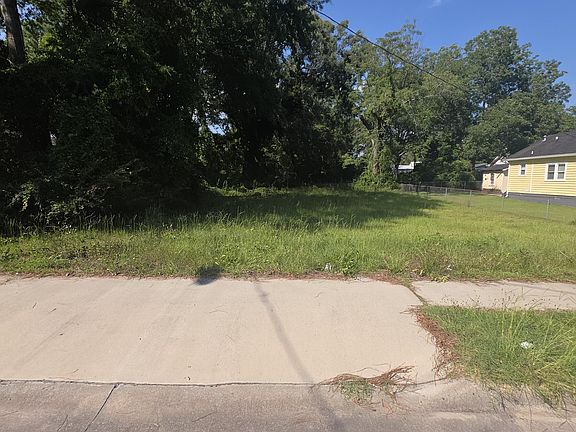 3rd image of 0 W 7th St Lot 36 & 37