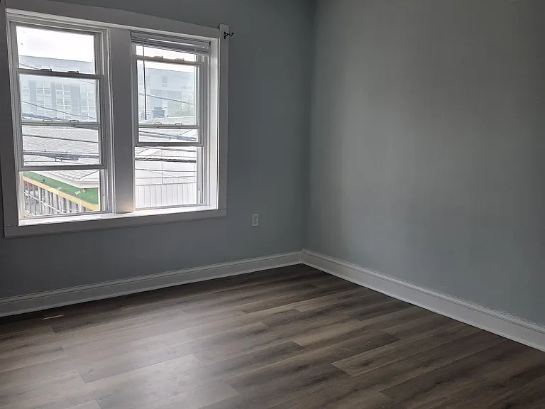 2414 N California Ave #2 — Photo 4